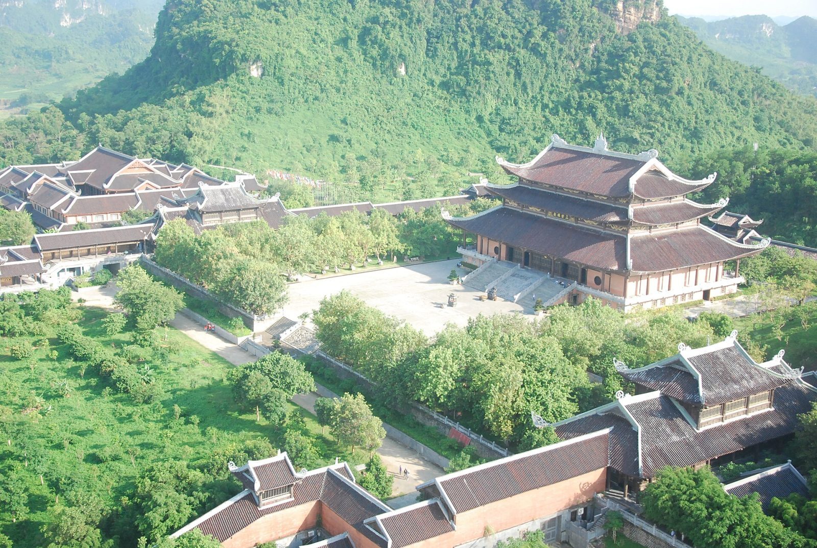 Quần Thể Chùa Bái Đính