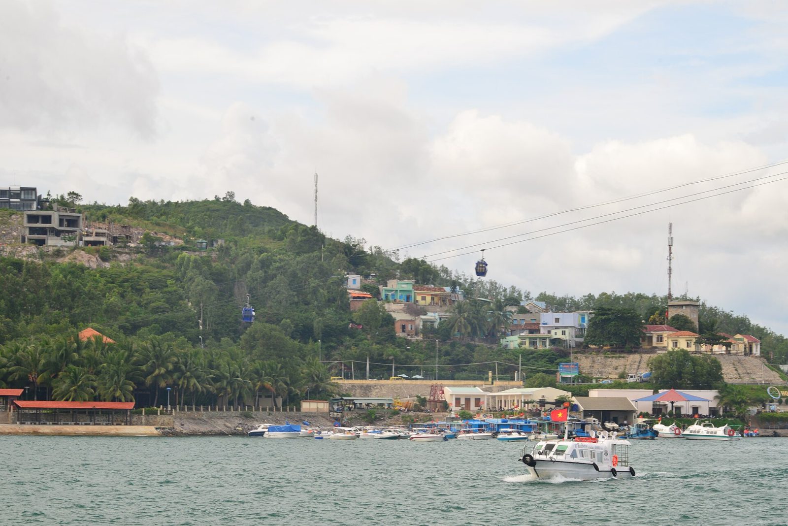VinWonders Nha Trang & Đảo Hòn Tre